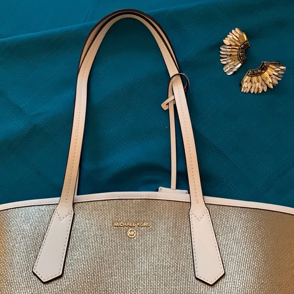 FINAL CHANCE!⭐️NWT, GORGEOUS MICHAEL KORS TOTE⭐️PRICED TO SELL ‼️ - Picture 9 of 16